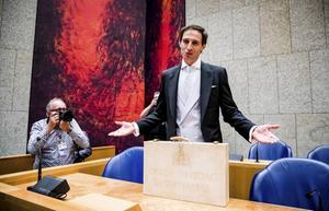 Het meest opvallend is wel dat dit kabinet de Zalmnorm, met een strikte scheiding tussen inkomsten en uitgaven, buiten werking stelt.  beeld ANP, Bart Maat
