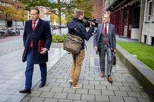 CDA-fractievoorzitter Pieter Heerma (l.) en CU-leider Gert-Jan Segers (r.) vertrekken maandag na coalitieoverleg bij het ministerie van Landbouw, Natuur en Voedselkwaliteit. beeld ANP, Sem van der Wal