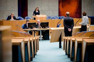 Minister Schippers en de Kamerleden Van der Staaij en Dik-Faber in debat in 2016. beeld ANP