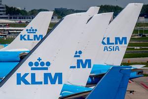 Vliegtuigen van KLM op Schiphol. beeld ANP