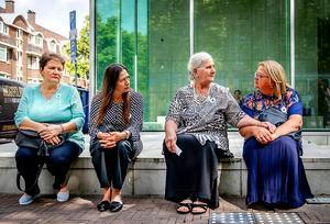 De Moeders van Srebrenica na afloop van de uitspraak van de Hoge Raad in de cassatieprocedure van de zaak van de Moeders van Srebrenica tegen de Nederlandse Staat. beeld ANP
