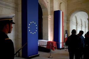 Maandag vindt de uitvaartdienst van Chirac plaats in de Parijse kerk Saint-Sulpice. Verwacht wordt dat tientallen staatshoofden en regeringsleiders aanwezig zijn. beeld AFP