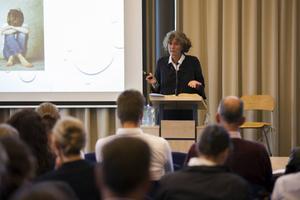 Irene Janse, pleegzorgmedewerker van de organisatie Timon: „Rouw is normaal en mag er zijn.” beeld Martin Droog
