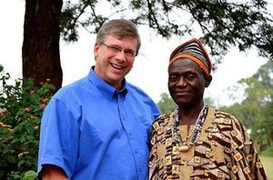 Bijbelvertaler Angus Abraham Fung (rechts). beeld christianpost.com/Alex Nicholls