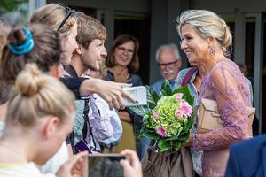 Koning Máxima dindag in Giessenburg. beeld ANP