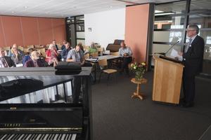 Dr. M. J. Paul houdt een lezing op het symposium van het Centrum van Bijbelonderzoek. beeld RD