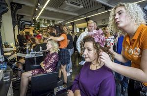 Mbo’ers stylen bewindslieden op Prinsjesdag. beeld ANP