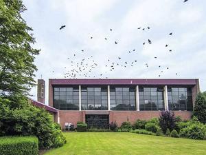De christelijke gereformeerde Verrijzeniskerk in de wijk Holtenbroek in Zwolle. beeld Frans Paalman