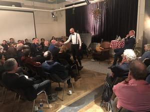 Het Wetenschappelijk Instituut van de CU hield vrijdagavond in Utrecht een huiskamergesprek. beeld RD