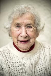 Selma van de Perre: „Kleine daden van onafhankelijkheid en verzet hielden ons op de been.” beeld Chris van Houts