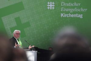 De Duitse president Steinmeier op de Duitse Kerkendag, in juni. beeld EPA
