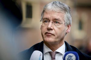 „Door zijn collega’s werd Slob de volgende dag nog eens op z’n vestje gespuugd.” beeld ANP, Bart Maat