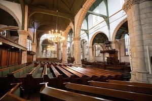 In grote, monumentale kerken levert zingen geen groot risico op, aldus de werkgroep Zingen in de kerk in een woensdag verschenen rapport. Foto: de Sint-Janskerk in Gouda. beeld RD, Anton Dommerholt