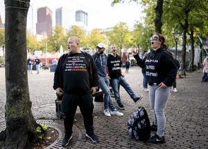 Op het Plein tegenover het Kamergebouw werd dinsdag opnieuw gedemonstreerd tegen de coronamaatregelen. beeld ANP, Bart Maat