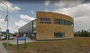 „Waarom wel een inval vanwege Israëlische producten en niet vanwege producten uit China, dat Tibet bezet, uit Marokko, dat de Westelijke Sahara bezet, uit Turkije, dat Cyprus bezet, en uit Rusland, dat de Krim bezet?” Foto: het gebouw van Christenen voor Israël in Nijkerk, waar de NVWA een inval deed. beeld RD