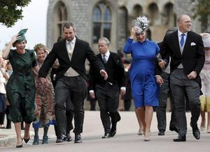 Autumn en Peter met Zara en haar man Mike Tindall tijdens het huwelijk van prinses Eugenie in 2018. beeld AFP, Alastair Grant