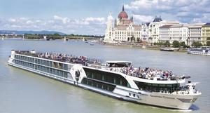 Ook op de cruiseschepen van Amicitia zou 1,5 meter afstand gehouden moeten worden. beeld Amicitia