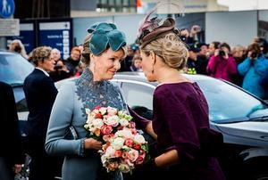Koningin Máxima en koningin Mathilde in 2016 in Utrecht. beeld ANP