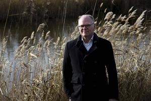 Volgens Lútsen Kooistra, voorzitter van de stichting die zorg moet dragen voor de nieuwe Friese Bijbelvertaling, is het inmiddels financieel „verantwoord” om met het project te beginnen. beeld Marchje Andringa