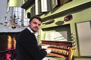 Evan Bogerd is met ingang van volgende maand de nieuwe kerkmusicus van de Westerkerk in Amsterdam. De eerste tijd kan hij er alleen het koororgel (foto) bespelen. beeld Ronald Bakker