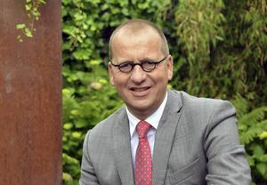 Burgemeester Theo Segers van Staphorst vertrekt naar de gemeente Molenlanden in Zuid-Holland.  beeld Eelco Kuiken