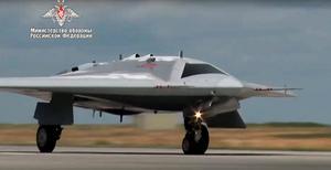 Het Russische leger voerde op 7 augustus een eerste testvlucht uit van een zelfstandige gevechtsdrone. beeld EPA, ministerie van Defensie Rusland
