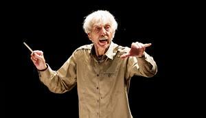 Reinbert de Leeuw in 2013 tijdens een repetitie met het Residentieorkest. beeld ANP