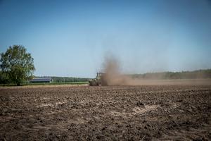 Droge akker in Markelo. beeld ANP