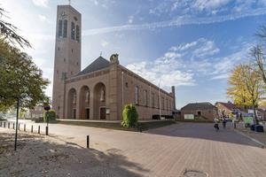 De Laurentiuskerk in Vierlingsbeek. beeld Reliplan