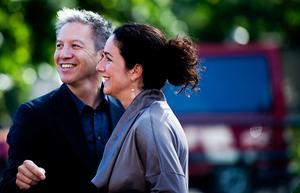 Femke Halsema met haar partner, regiseur Robert Oey. beeld ANP