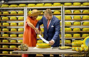 Koning Willem-Alexander en koningin Máxima zijn de hele dag in Friesland, maar details van hun streekbezoek zijn niet vooraf bekendgemaakt. beeld ANP, Koen van Weel