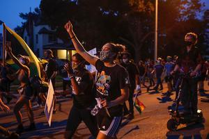Protest tegen het neerschieten van Jacob Blake in Wisconsin. beeld AFP