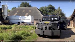 In het Drentse Nijeveen ontdekte de recherche vorige week de grootste de grootste cocaïnewasserij ooit. beeld politie.nl