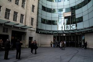 De BBC gaat islamitische gebedsoproepen uitzenden, nu de moskeeën gesloten zijn. beeld EPA, Will Oliver