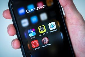 „Technisch en juridisch zal een corona-app aan strenge voorwaarden moeten voldoen.” beeld ANP, Remko de Waal