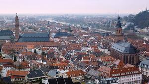 Toen Ursinus ”Erinnerung” schreef, in 1563, was de stad Heidelberg leeggelopen vanwege de pest. Maar Ursinus was gebleven. Foto: oude stadscentrum van het hedendaagse Heidelberg. beeld RD