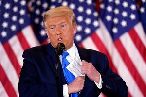 President Donald Trump claimde woensdagmorgen onterecht de winst in de Amerikaanse verkiezingen. beeld EPA