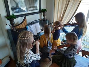Naar huidige maatstaven is een gezin met vijf of zes kinderen groot. Het gemiddelde kindertal per vrouw is gedaald tot 1,6. beeld RD