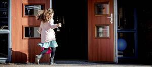 „Het onderwijs wordt niet met overheidsgeld maar met samenlevingsgelden bekostigd.” Foto: de basisscholen zijn weer open. beeld ANP, Sem van der Wal