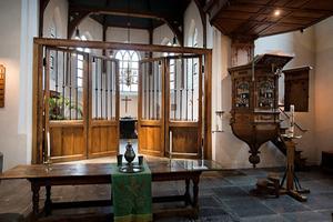 Hoe kunnen dezer dagen de gaven van brood en wijn genuttigd worden als de kerk noodgedwongen leeg blijft? beeld RD, Henk Visscher