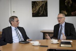 Zowel W.M. van der Wilt (l.), directeur van de HBO-opleiding, als J.H. Mauritz (r.), directeur Toerusting, vertrekken dit najaar bij de CGO.  beeld Anton Dommerholt