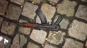 Wapen dat de dader van de terroristische aanslag in Wenen, op 2 november, gebruikte. beeld EPA, Politie Wenen