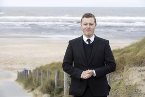 A. van Duijn studeert theologie aan het Hersteld Hervormd Seminarium aan de Vrije Universiteit (VU) in Amsterdam. „De diversiteit van de VU zou ik gemist hebben als onze universiteit in bijvoorbeeld Elspeet had gestaan.” beeld RD, Anton Dommerholt