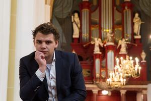 Evan Bogerd, hier in de kerk in Hasselt. beeld RD, Anton Dommerholt