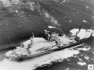 Soviet-schip op weg naar Cuba, september 1962. Aan boord zouden raketten zijn. beeld Wikimedia