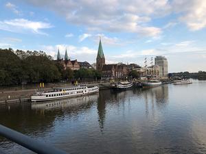 Op de achtergrond de St.-Martini-Kirche. beeld RD