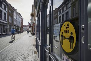 „Zolang het coronavirus rondgaat, blijven gedragsregels nodig, al lijdt het geen twijfel dat het moeilijk is om ze vol te houden.” beeld ANP, Phil Nijhuis