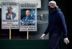 De Democraat Joe Biden heeft in de peiling een voorsprong op president Trump. beeld AFP
