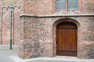 Ingang van de Oude Kerk in Barneveld. beeld RD, Anton Dommerholt