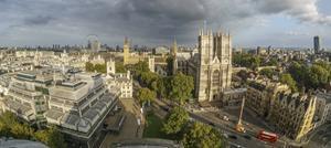 Londen vanaf het dak van Methodist Central Hall, met in het midden Westminster Abbey. beeld Wikimedia